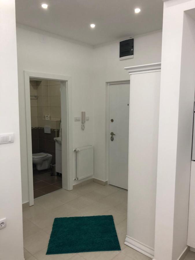 Apartment Jezdic 2 *