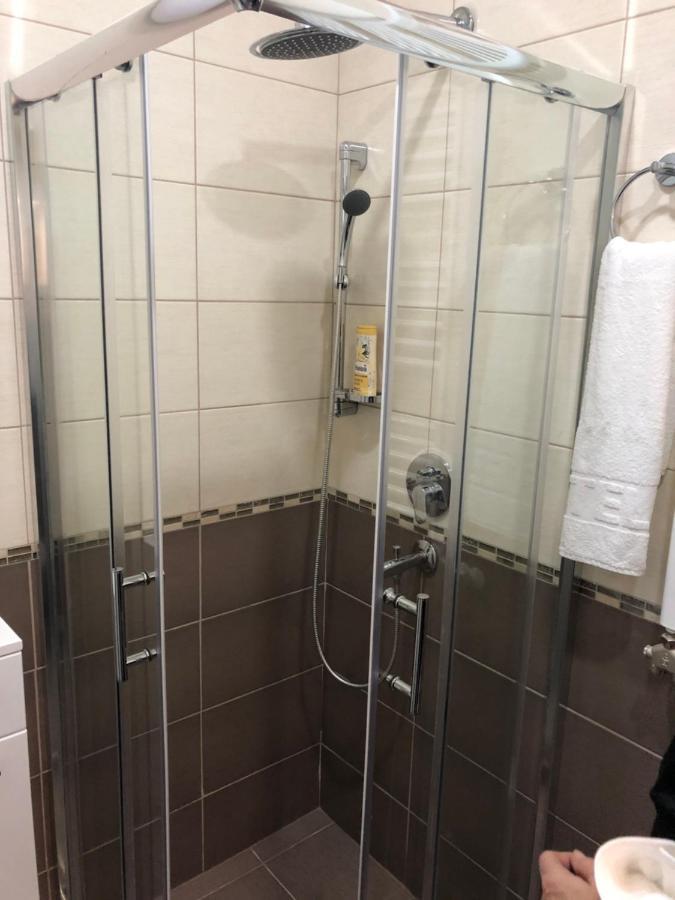 Apartment Jezdic 2 *
